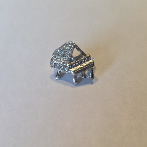 Vintage Small Silvertone  Piano Pin Marked ORA - Picture 1 of 6